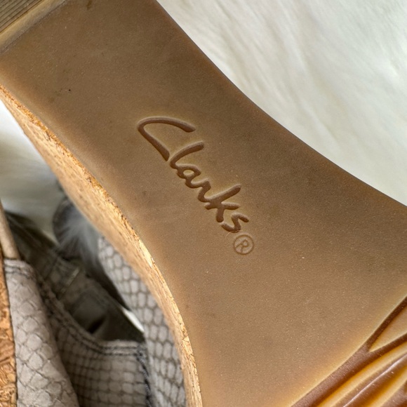 Clarks ANNADEL JOY Sandals croc embossed nubuck cork wrap cushioned 2.95” 8 M - Picture 9 of 11